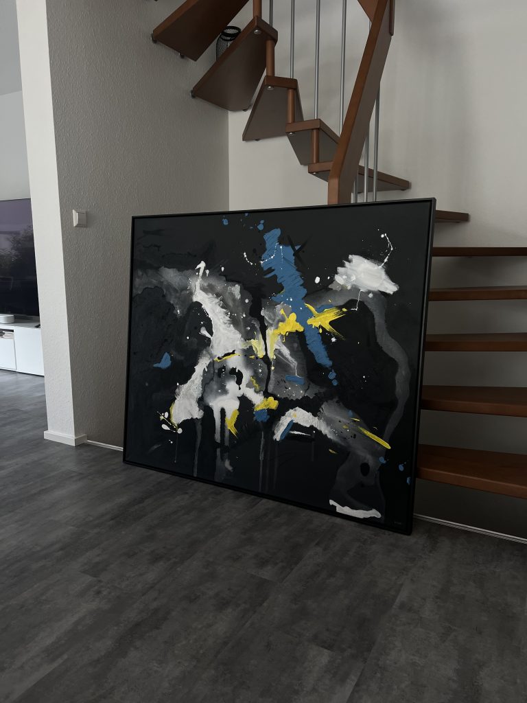 Abstraktes Kunstwerk Create your own Universe von Künstlerin Viola-Victoria